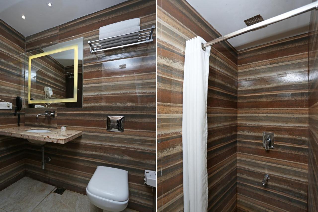 Hotel Deep Kanpur Dış mekan fotoğraf