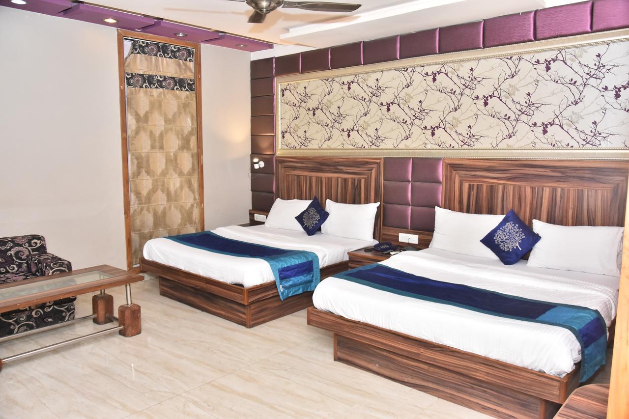 Hotel Deep Kanpur Dış mekan fotoğraf