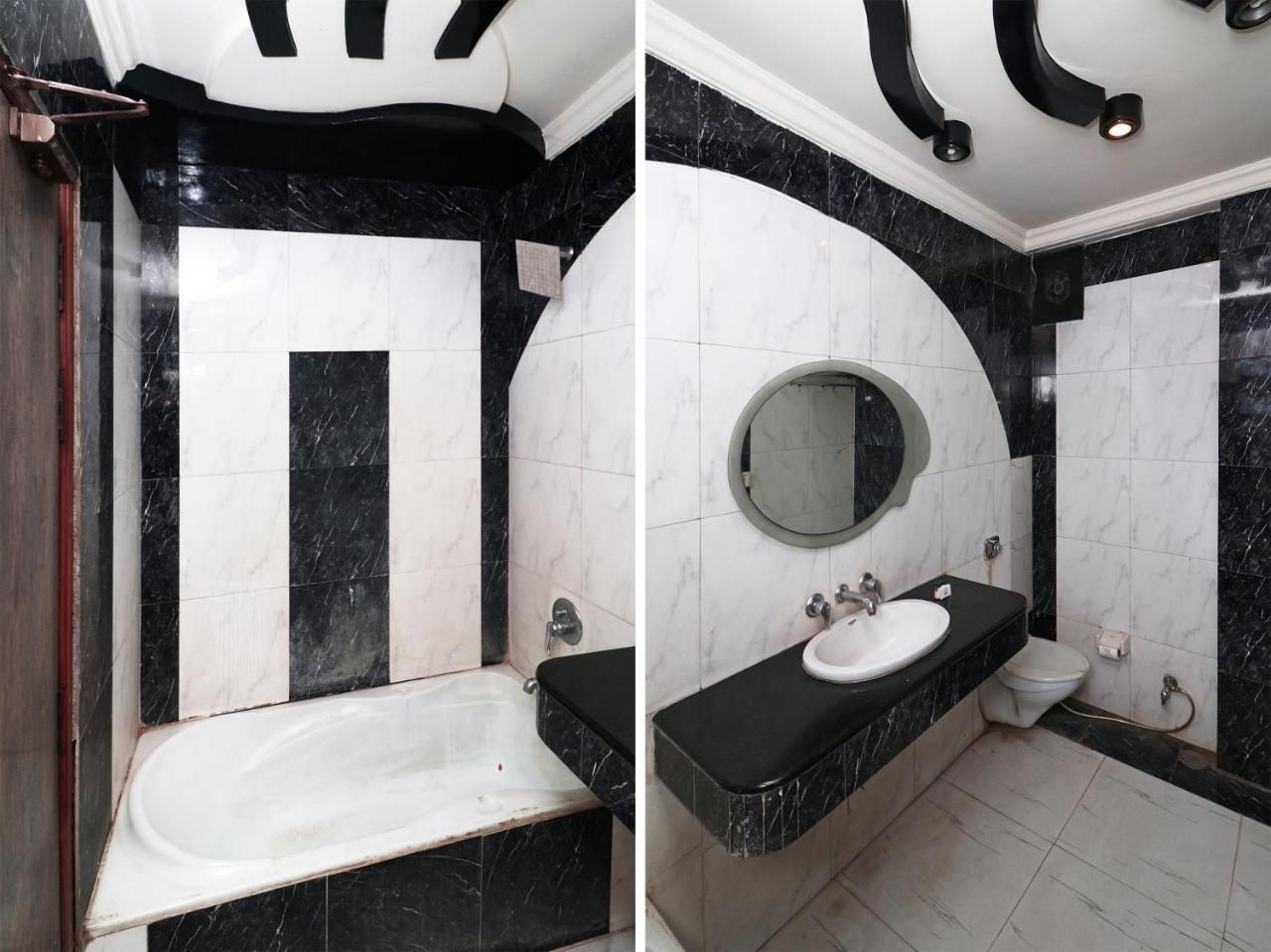 Hotel Deep Kanpur Dış mekan fotoğraf