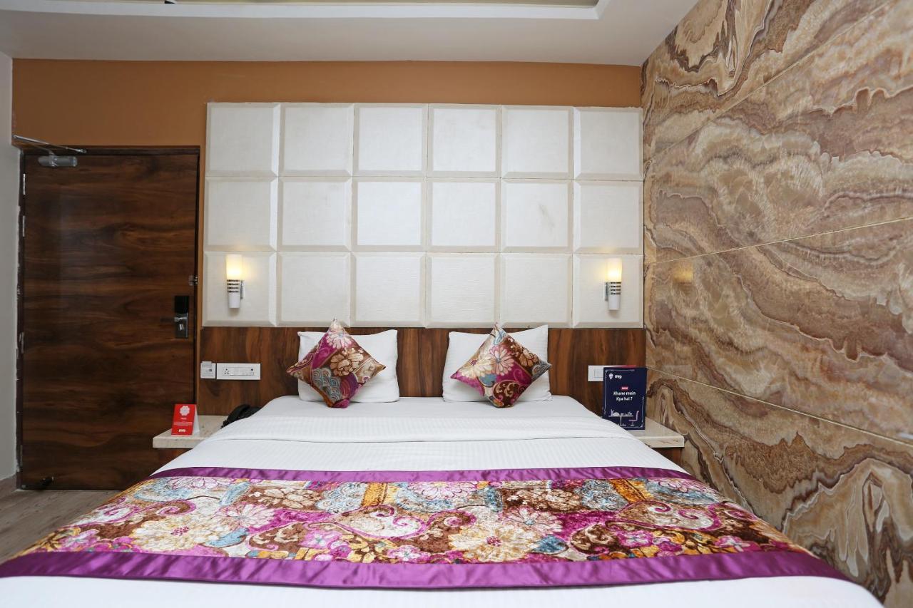 Hotel Deep Kanpur Dış mekan fotoğraf