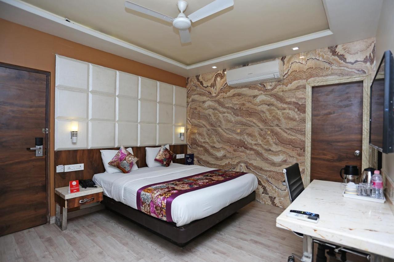 Hotel Deep Kanpur Dış mekan fotoğraf